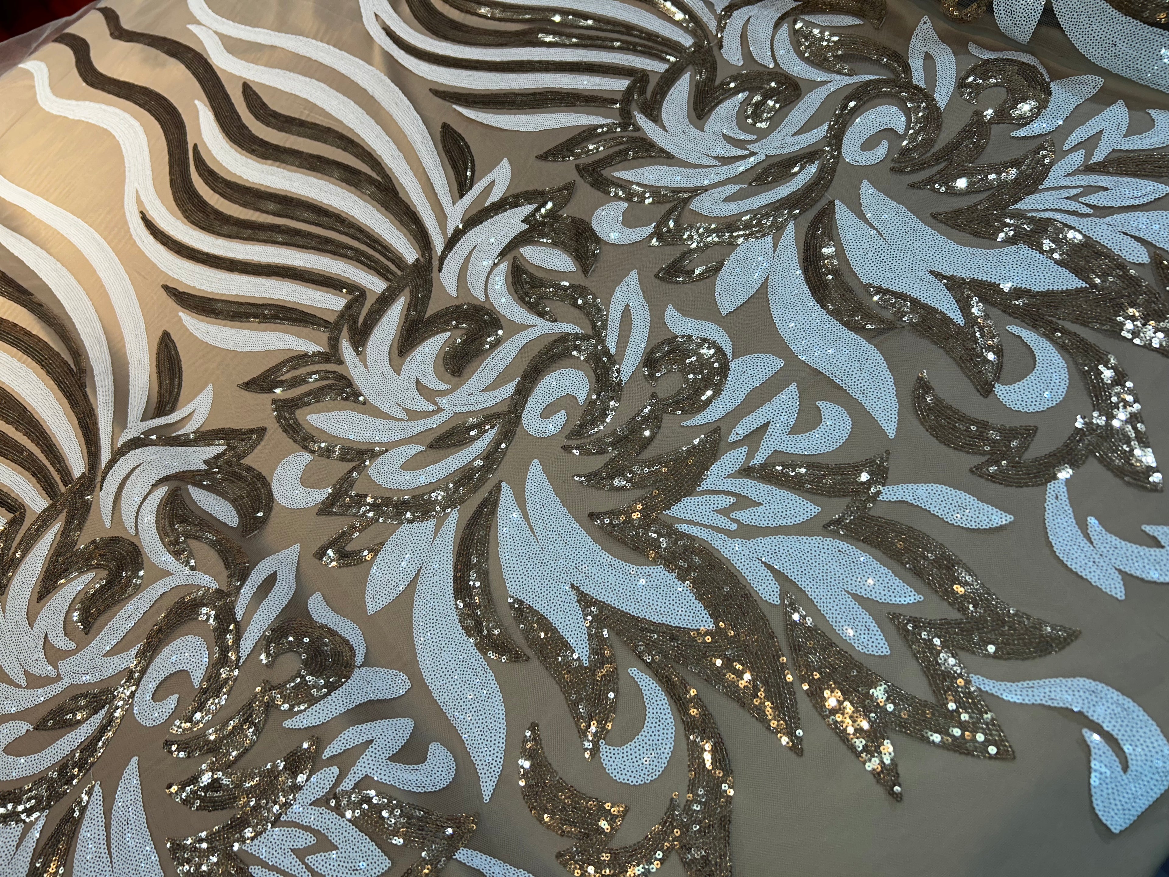 Cleo Sequins-White/Gold
