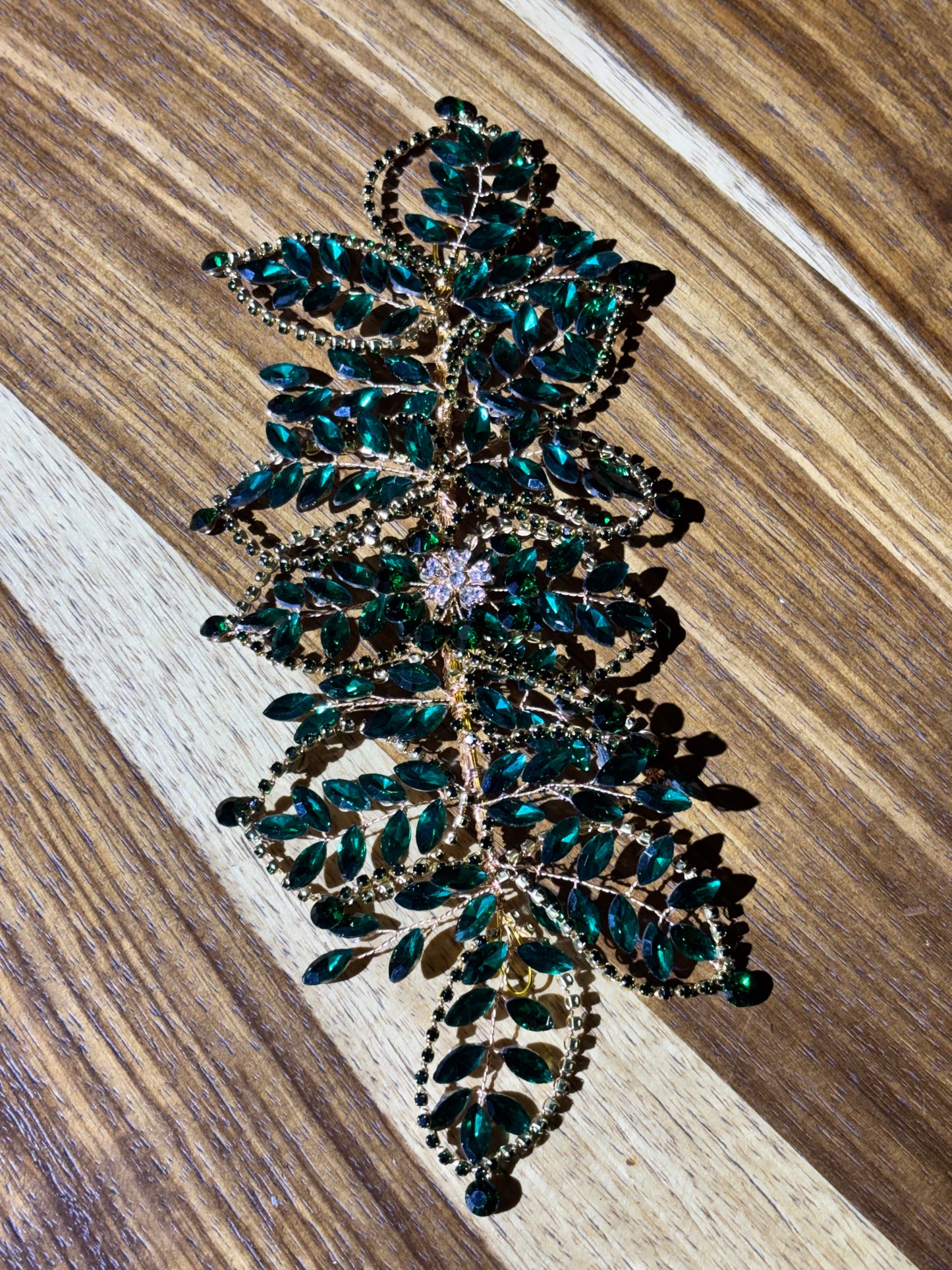 Floral Leaf Motif-Handcrafted-Emerald