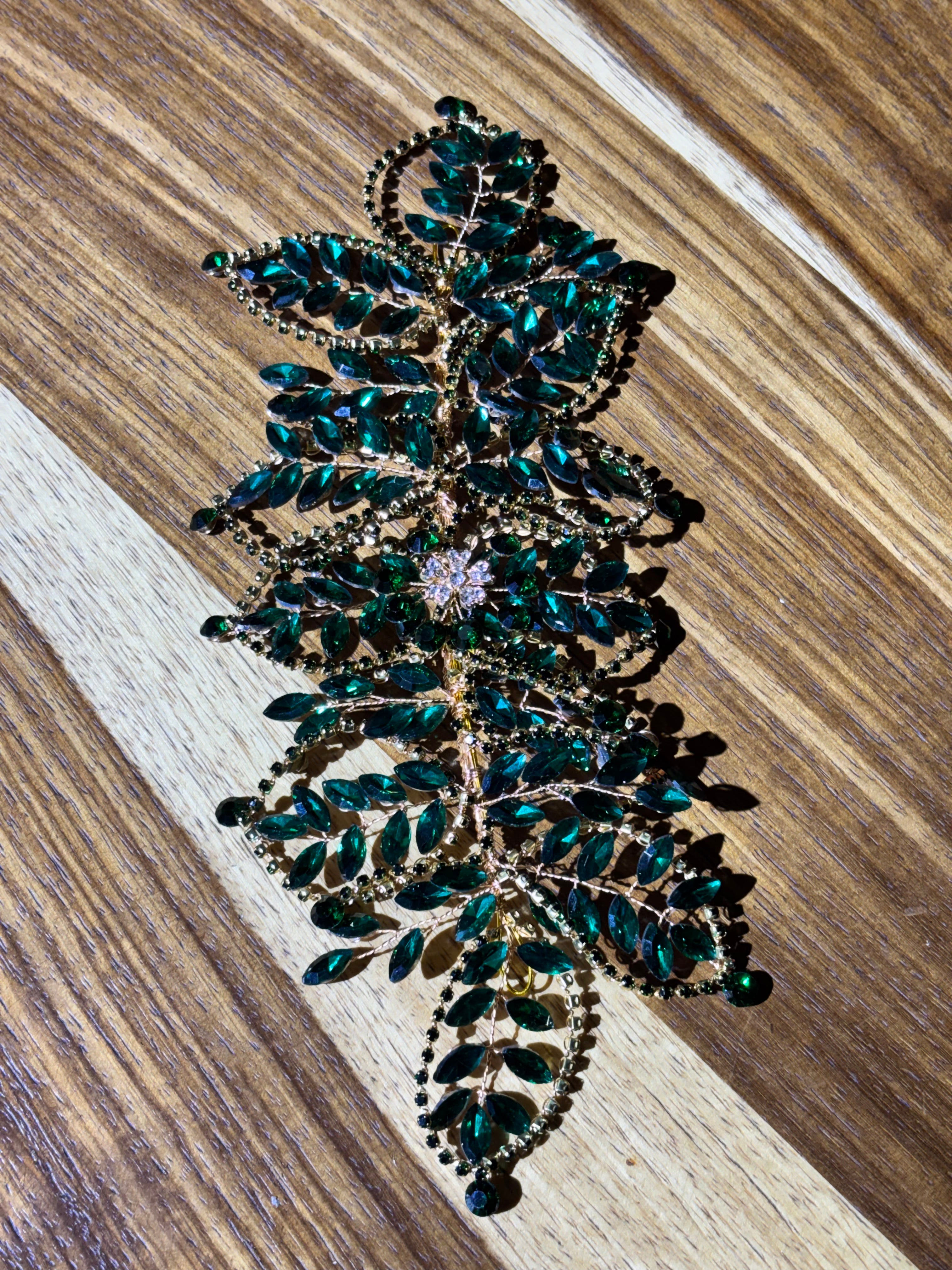 Floral Leaf Motif-Handcrafted-Emerald